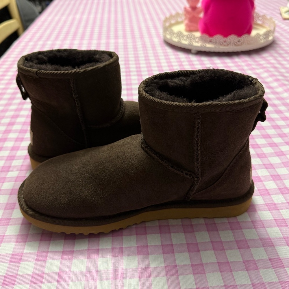 Ugg classic mini.